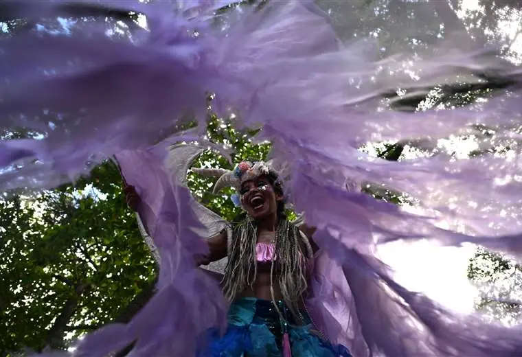 «El carnaval ya está aquí»: Rio de Janeiro empieza su gran fiesta